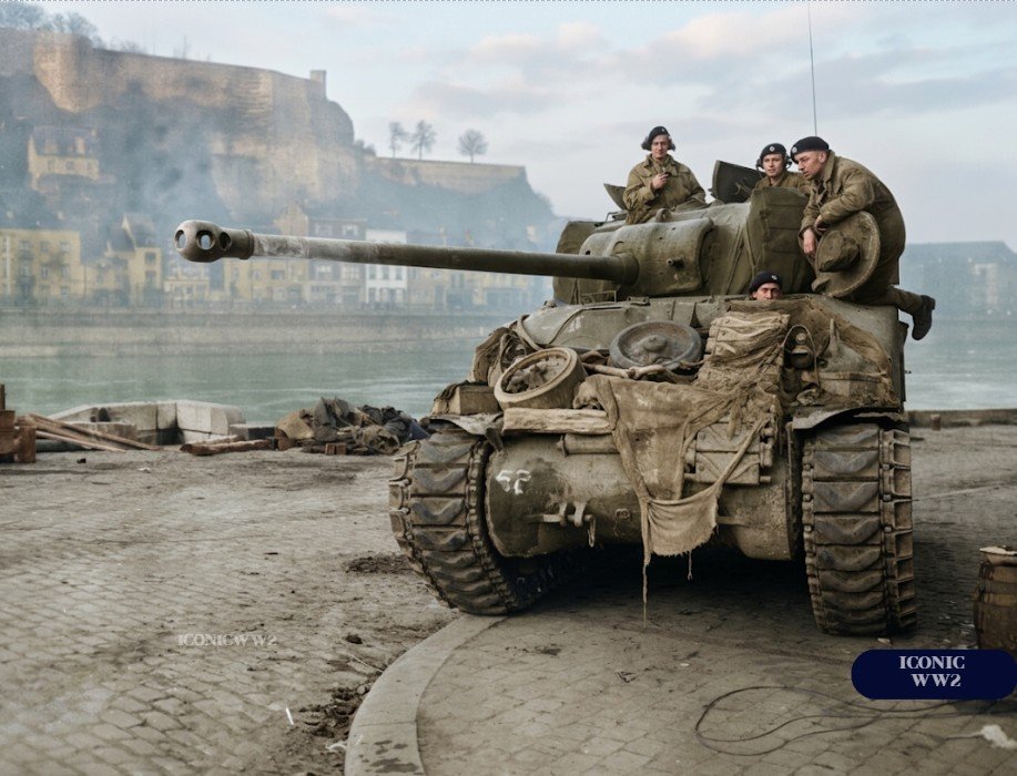 Sherman Firefly vs Tiger I